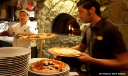 kevsteele_100831_op-vincenzo-manuel-with-pizzas_d3_4886